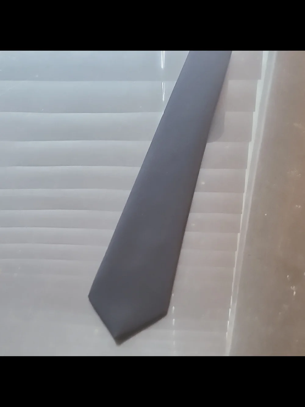 Classic Men's Black Skinny Tie - Minimalist Solid Neck Tie 80s